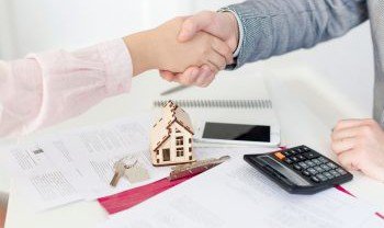 Agora é a hora de investir em imóveis